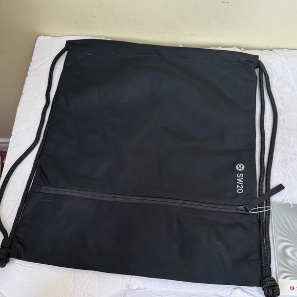 Lululemon NEW Seawheeze SW20 Nylon Backpack Med Drawstring Bag Zip Pocket Unisex - Picture 2 of 13